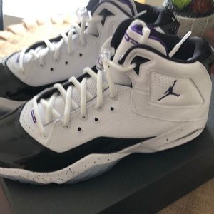 Men’s Jordan’s B’LoyalL size 10.5 Nike